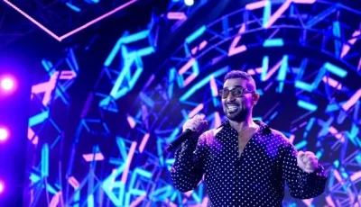 أحمد سعد يلفت الأنظار بإطلالة مميزة خلال حفل “ليالي مراسي” مع روبي، بتكلفة قاربت 90 ألف جنيه.