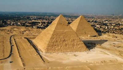 حقيقة أعمال الحفر بجوار الأهرامات.. توضيح رسمي من وزارة السياحة المصرية
