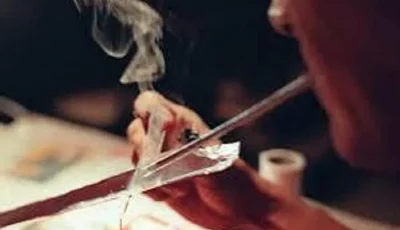 المخدرات الاصطناعية تشكل خطرًا متزايدًا ومدمرًا على الصحة الجسدية.
