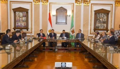 مناقشات لتعزيز الشراكة الأكاديمية بين جامعة القاهرة والجامعة الزراعية بجنوب الصين