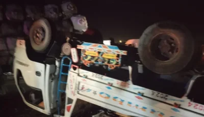 [مصرع 4 أشخاص إثر تصادم 3 سيارات على الطريق الصحراوي بقنا]