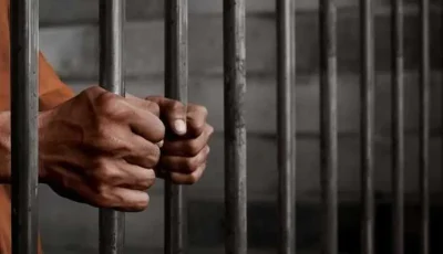 تاجر مخدرات يتحدث أمام جهات التحقيق في قنا بعد الجدل على “فيس بوك”