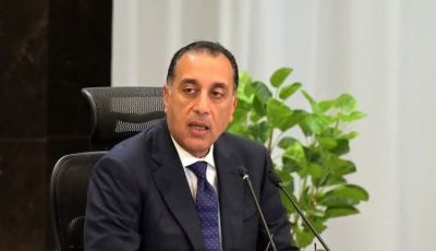 [رئيس الوزراء يُشرف على تنفيذ مشروعات تحلية مياه البحر وتطوراتها]