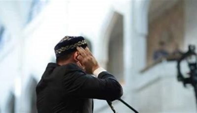 حكم الصلاة على النبي في الميكرفون آخر الأذان.. الإفتاء تجيب