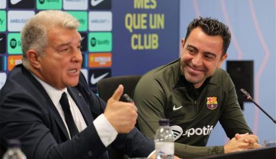 لابورتا يكسر صمته حول سبب إقالة تشافي قبل تعاقد برشلونة مع فليك