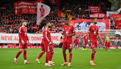 ستيف نيكول: بعد محمد صلاح وفان دايك.. لاعب ليفربول اختفى تمامًا هذا الموسم