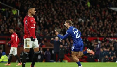 فيديو | صفع وطرد.. إيفرتون يهزم مانشستر يونايتد وليفربول يتراجع في ترتيب الدوري الإنجليزي