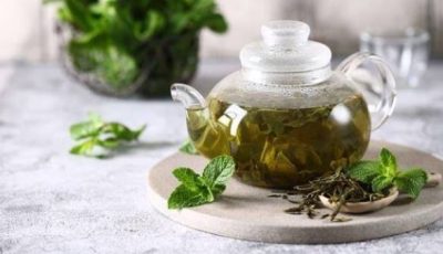 فوائد وأضرار الشاي الأخضر.. مشروب سحري أم خطر محتمل؟