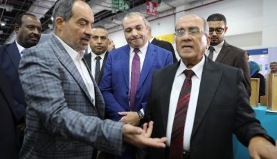 رئيس القابضة يتفقد منتجات الغابات الشجرية بأسوان ويشيد بنجاح تجارب الاستفادة من مياه الصرف الصحي المعالجة