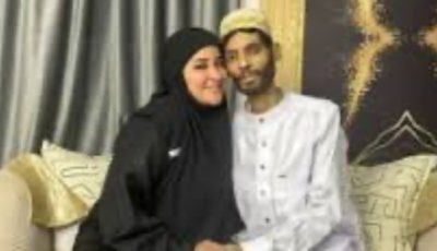 زوجة الراحل شيكا تحتفل ببرائتها من تهمة تجارة الأعضاء