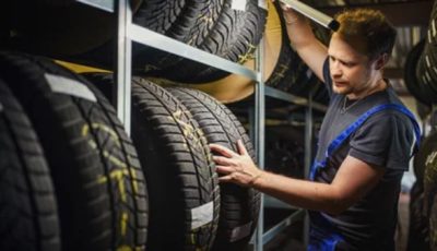 أسهل الطرق لاكتشاف إطارات السيارات المقلدة بحيلة ذكية