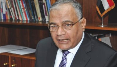 لا يليق لأحد أن يستدين لإقامة العزاء للميت