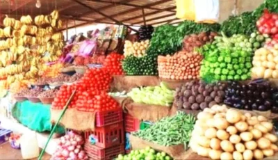 صادم: أسعار الفواكه تنفجر في عدن… التفاح بـ4000 ريال والمواطنون في حيرة!