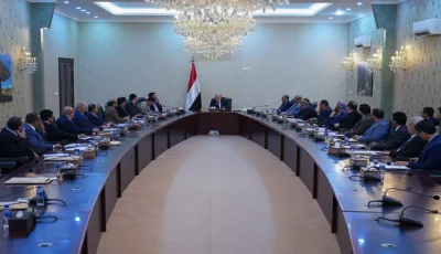 عاجل: رئيس وزراء اليمن يفرض منع سفر صارم على الوزراء… 80% من الشعب يعتمد على المساعدات!
