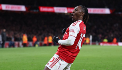 ارسنال يسجل الهدف الرابع امام توتنهام