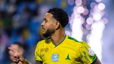 نادي الهلال.. طلبات مالية ضخمة من الخليج لتعقيد صفقة انتقال جوشوا كينج إلى الهلال