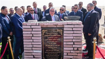 رئيس اقتصادية قناة السويس ومحافظ الإسماعيلية يشهدان وضع حجر أساس مصنع «إندستريال هاوس» للمنتجات الجبسية