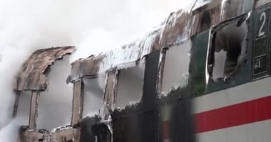وفاة موظف قطارات ألمانى متأثرًا بجراحه بعد اعتداء راكب أثناء تفتيش التذاكر