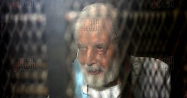 “رأس الأفعى” الذى رضع الحقد في طفولته.. كيف صنع “رصاص المنشية” سفاح الإخوان الصامت محمود عزت؟.. ثعلب الإخوان الذي خرج من رماد 1954.. أسرار العام الذي تحول فيه محمود عزت من “شبل” إلى “آلة قتل” سرية