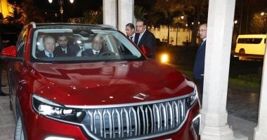 أردوغان يهدى السيسى سيارة كهربائية.. والرئيس يقودها بصحبة نظيره التركى