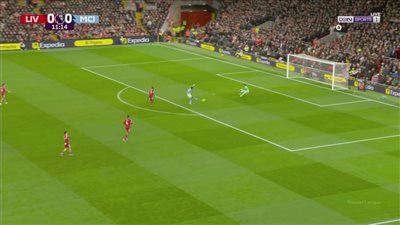ليفربول.. عمر مرموش يهدر انفراد تام لـ مانشستر سيتي أمام ليفربول في الدوري الإنجليزي