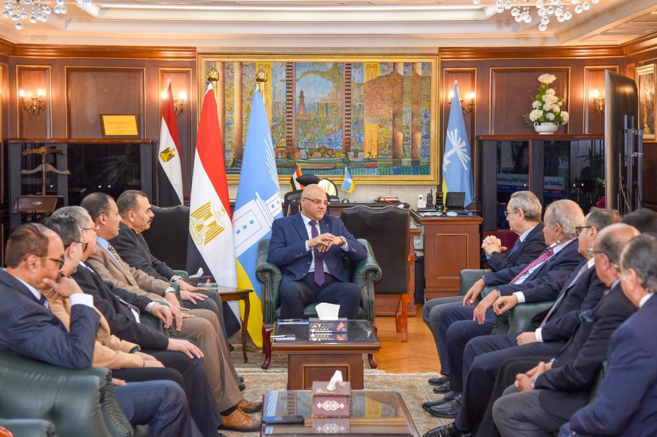 محافظ الإسكندرية يستقبل أعضاء مجلس إدارة جمعية رجال الأعمال