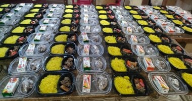 لحمة ورز بسمتى وجلاش.. مطبخ الخير يقدم مئات الوجبات يوميا في الغربية.. صور