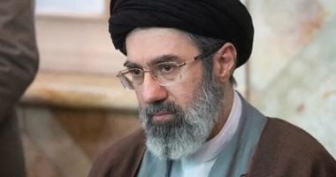 مجتبى خامنئى: سنواصل استهداف القواعد الأمريكية ومضيق هرمز يجب أن يبقى مغلقا
