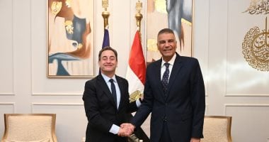 محافظ جنوب سيناء يستقبل السفير الفرنسى لبحث تعزيز التعاون المشترك