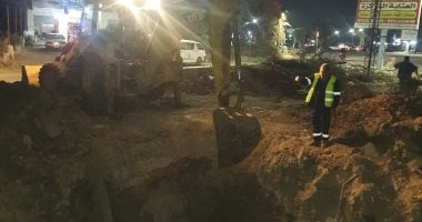 إصلاح تسريب محدود بخط مياه رئيسى فى جرجا دون تأثر الخدمة