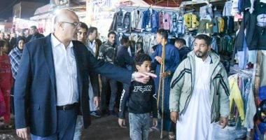 محافظ الإسكندرية يقيل رئيس حى العامرية بسبب الاشغالات .. صور وفيديو