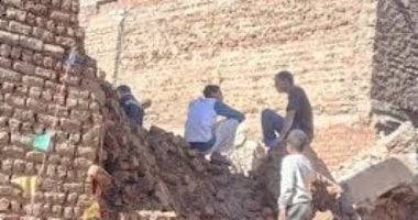 إصابة شخص إثر انهيار جزئي لمنزله القديم في دار السلام بسوهاج