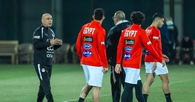 ترتيب كباتن منتخب مصر أمام السعودية وإسبانيا فى غياب محمد صلاح
