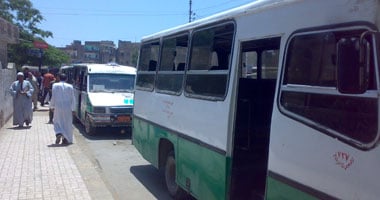 القانون يشترط الترخيص لممارسة السيارات والشاحنات لخدمات النقل الداخلى