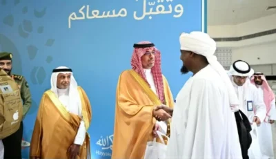 محافظ جدة يستقبل أولى رحلات الحجاج القادمين بحراً من السودان – أخبار السعودية