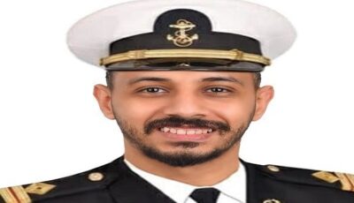يجبرونهم على الزحف فوق أسطح ساخنة.. زوجة مهندس مصري تكشف تفاصيل مروعة من قلب السفينة المخطوفة بالصومال