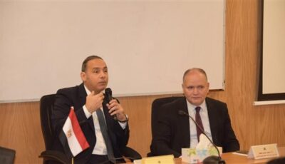 جامعة القاهرة الأهلية تستضيف رئيس هيئة الرقابة المالية لتعزيز جاهزية الطلاب لسوق العمل