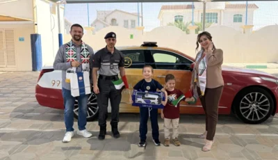 «دورية السعادة» في شرطة أبوظبي تحرس أمنية طفل