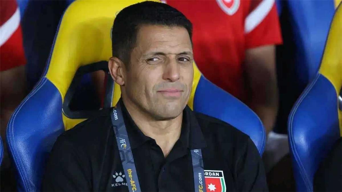 موعد إعلان الأهلي عن المدرب الجديد.. والصفقة الأولى في الطريق