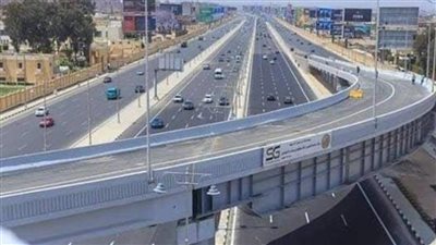 سيولة مرورية وانتظام الحركة على الطرق الرئيسية بالقاهرة والجيزة