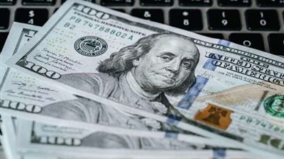تحركات جديدة في سعر الدولار مقابل الجنيه بالبنوك المصرية خلال تعاملات الخميس