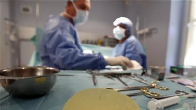 وكيل نقابة الأطباء يطالب بتكثيف الرقابة ويحدد مسؤولية العلاج الحر