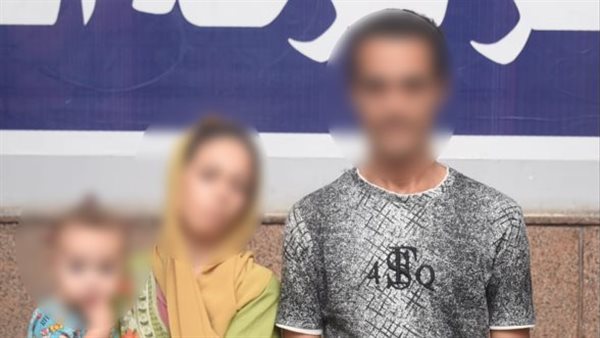 ضبط بائع متجول استغل طفلته الرضيعة في استجداء المارة بالجيزة