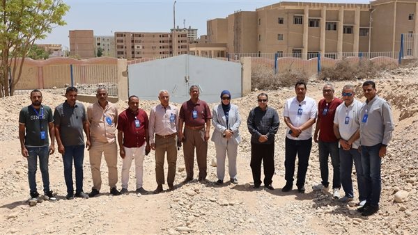 رئيس جامعة قنا يناقش إنشاء محور الجامعة الأهلية ويتفقد مسار المشروع ميدانيا (صور)