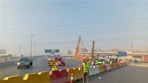 غلق محور التسعين الشمالي 10 أيام، تعرف على التحويلات المرورية الجديدة باتجاه طريق السويس