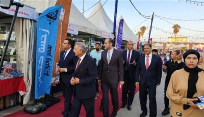 مدير صندوق مكتبات مصر العامة ونائب محافظ بورسعيد يفتتحان معرض الكتاب (صور)