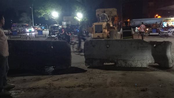 غلق كوبري “شنودة” بطنطا في الاتجاهين بعد الانهيار الجزئي بأرضيته، اعرف الطرق البديلة (صور)