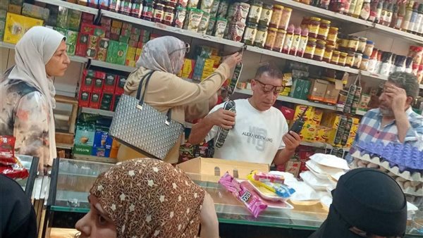 بيطري دمياط يشن حملة مكبرة بـ رأس البر ويعدم أغذية غير صالحة للاستهلاك الآدمي