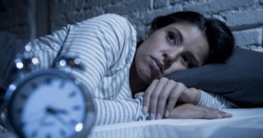 دراسة: تغير المناخ يسرق من نومك 50 ساعة سنويا دون أن تدرى