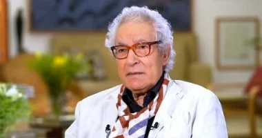 كواليس اختيار فاروق حسنى لجائزة النيل فى الفنون.. أغلبية كاسحة